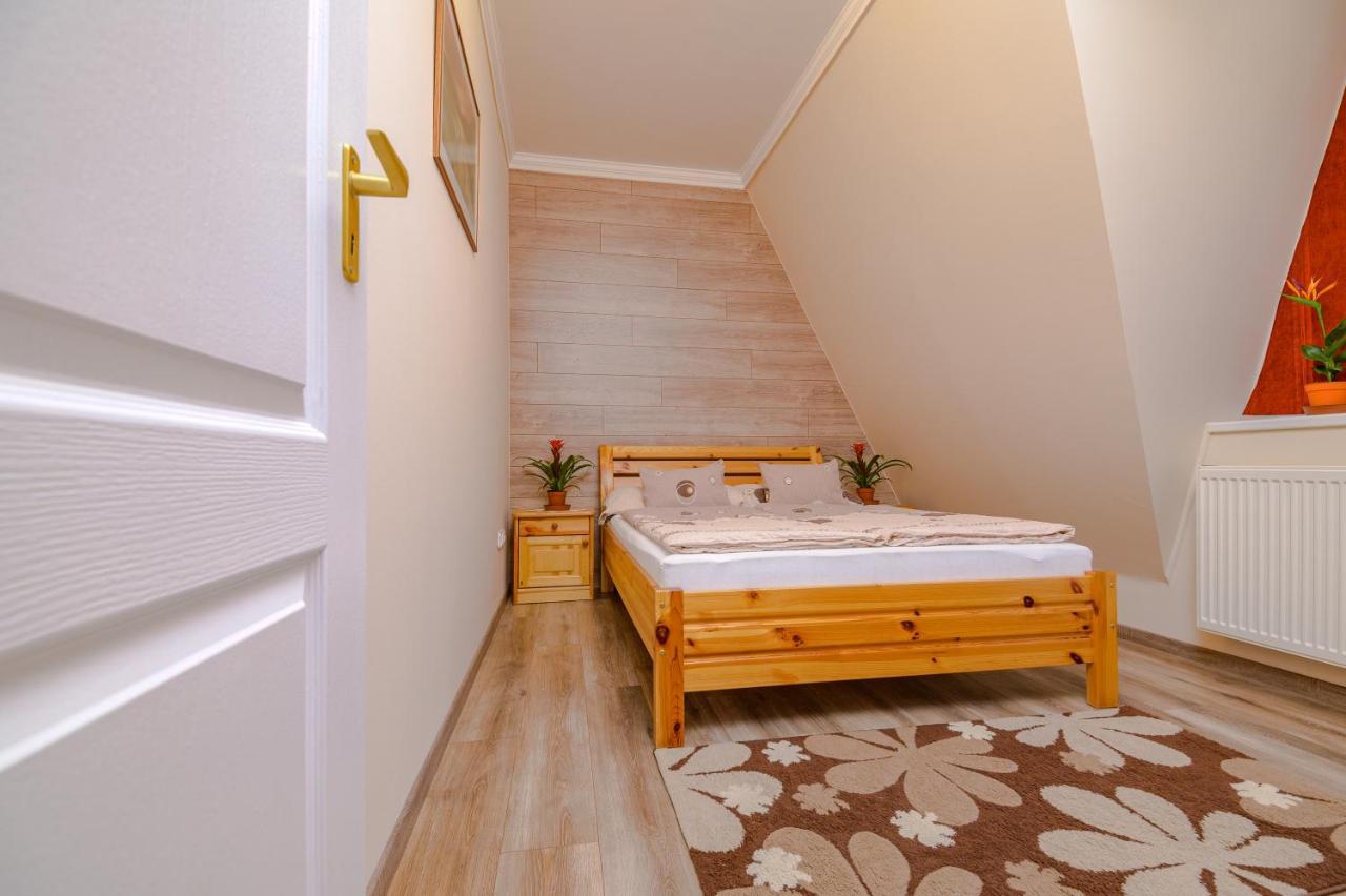 Illes Apartmanok Ii. Hajduszoboszlo Luaran gambar